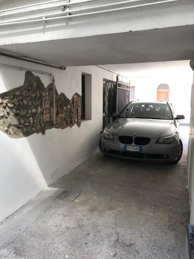 Che Piacere! Udine In Centro Col Posto Auto Exterior foto